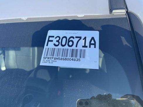 Used 2025 Honda Passport EX-L image 8