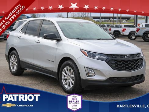 Used 2021 Chevrolet Equinox LT image 1