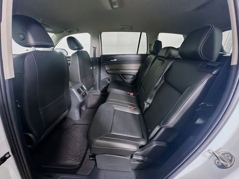 Used 2023 Volkswagen Atlas SE AWD/4WD image 28