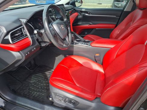 Used 2022 Toyota Camry XSE FWD image 14