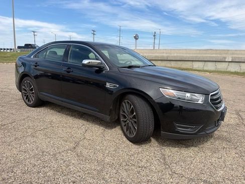 Used 2018 Ford Taurus Limited AWD/4WD image 2