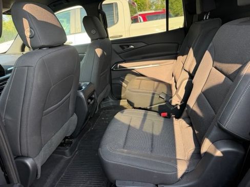Used 2024 Chevrolet Traverse LT w/ LPO, Floor Liner Package FWD image 5