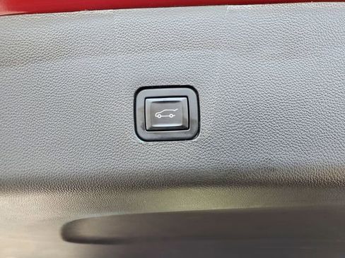 Certified 2023 Chevrolet Traverse LT w/ LPO, Floor Liner Package image 13