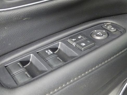 Used 2021 Honda HR-V EX-L image 17