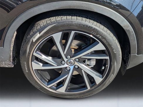 Used 2020 Volvo XC40 T5 R-Design w/ Protection Package Premier image 10