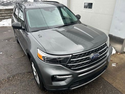 Certified 2022 Ford Explorer XLT w/ Equipment Group 202A image 7