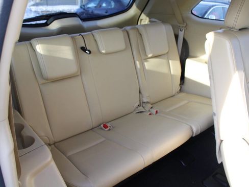 Used 2015 Toyota Highlander XLE image 16