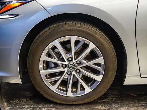 Used 2023 Lexus ES 350 image 9