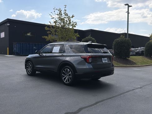 Used 2025 Ford Explorer ST-Line RWD image 14