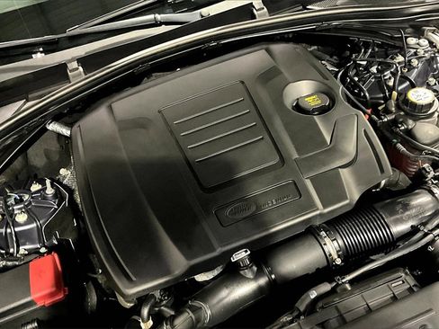 Used 2025 Land Rover Range Rover Velar Dynamic SE image 31