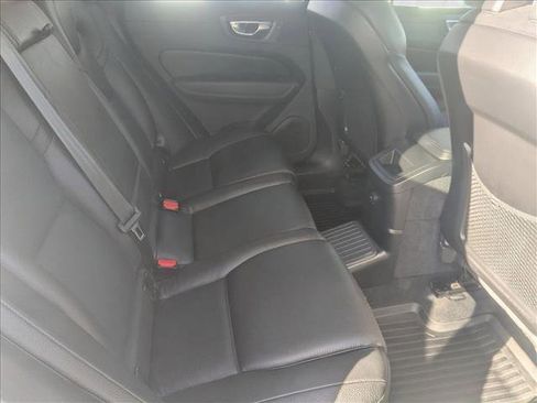 Used 2022 Volvo XC60 T8 Inscription Expression w/ Advanced Package image 21