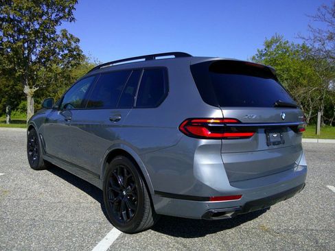 Used 2023 BMW X7 xDrive40i AWD/4WD image 6