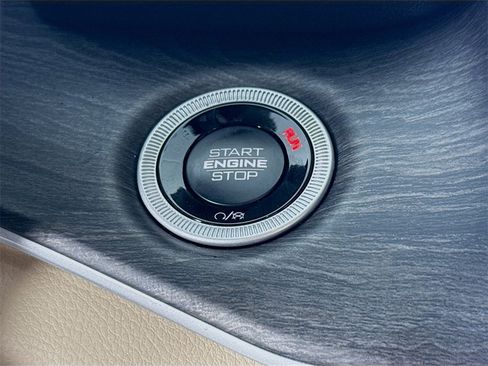 New 2025 Jeep Grand Cherokee Limited image 21