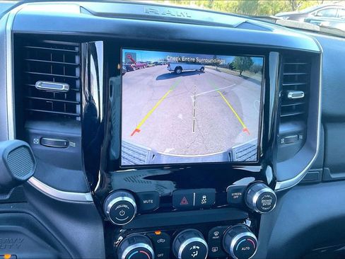 Used 2024 RAM 3500 Big Horn w/ Sport Appearance Package image 21