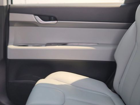Certified 2025 Hyundai Palisade SEL AWD/4WD image 15