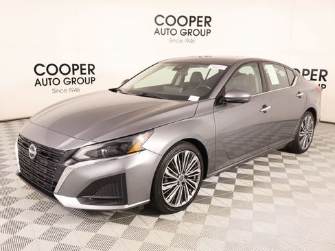 Used 2023 Nissan Altima 2.5 SL image 11