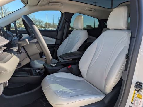 Used 2022 Ford Mustang Mach-E Premium image 21