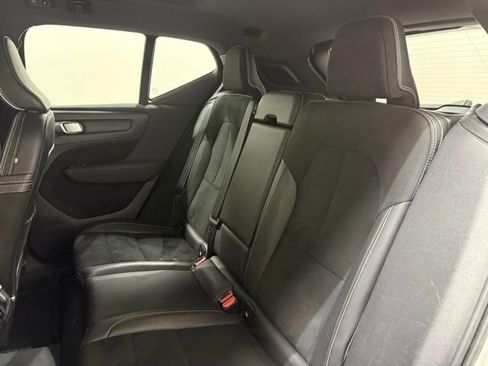 Used 2021 Volvo XC40 T5 R-Design w/ Protection Package image 26