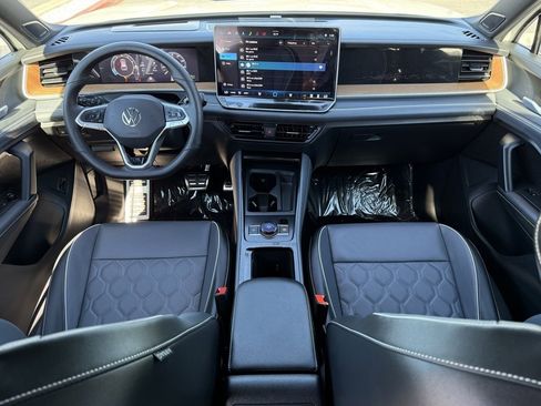 New 2026 Volkswagen Tiguan SEL R-Line image 19