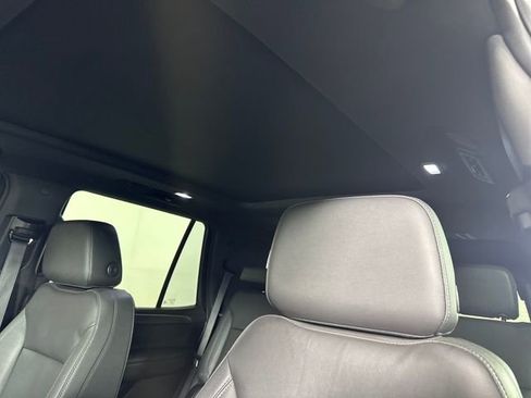 Used 2023 Chevrolet Tahoe Z71 w/ Luxury Package image 12