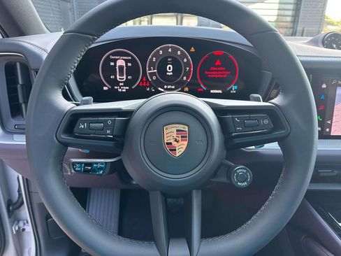 New 2026 Porsche Cayenne Coupe AWD/4WD image 23