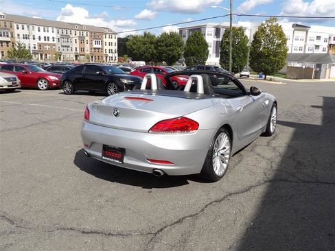 Used 2009 BMW Z4 sDrive35i image 6