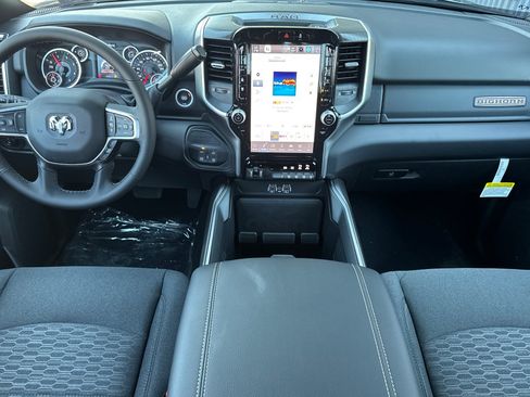 New 2026 RAM 2500 Big Horn AWD/4WD image 12