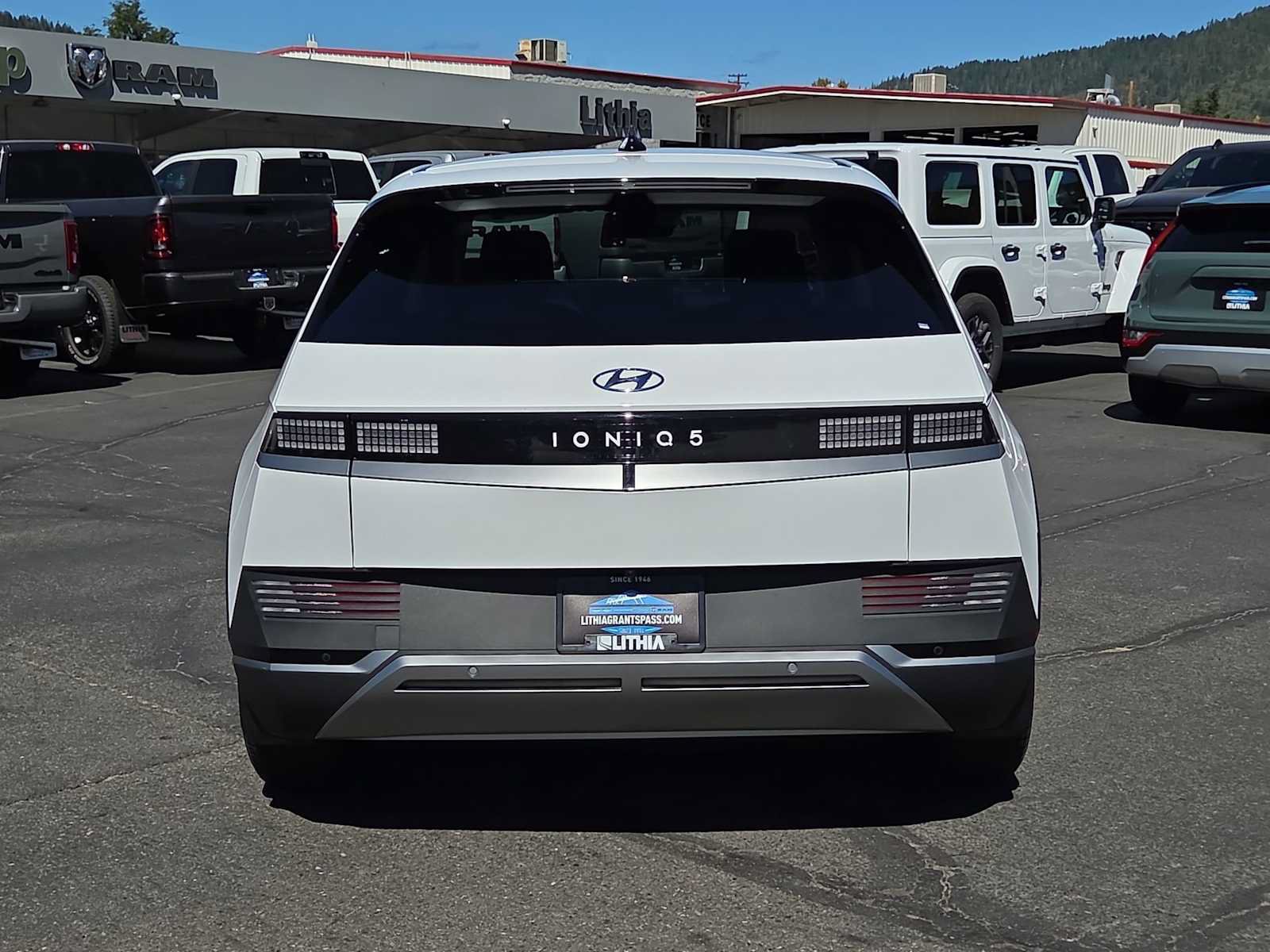 Used 2024 Hyundai Ioniq 5 SE RWD image 13