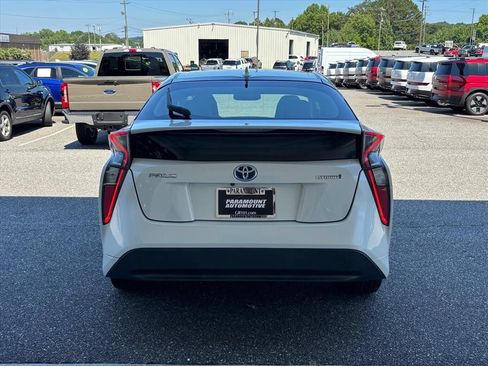 Used 2017 Toyota Prius Four FWD image 25