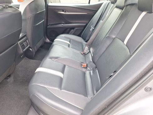 Used 2025 Toyota Camry SE w/ Convenience Package FWD image 28