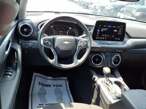 Used 2024 Chevrolet Blazer LT w/ Convenience Package FWD image 6