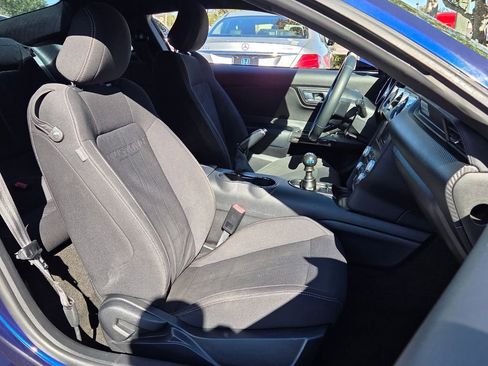 Used 2019 Ford Mustang Coupe image 17