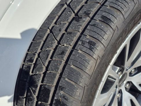 Used 2024 Jeep Grand Wagoneer L Series III image 44