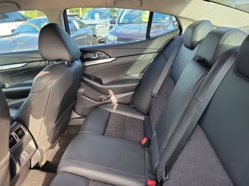 Used 2018 Nissan Maxima SR w/ Midnight Edition FWD image 11