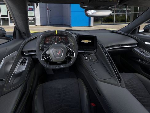 New 2025 Chevrolet Corvette Z06 w/ Z07 Performance Package image 16