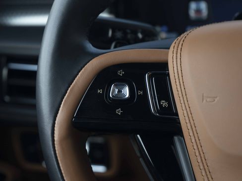 Used 2025 Lincoln Aviator Black Label AWD/4WD image 20