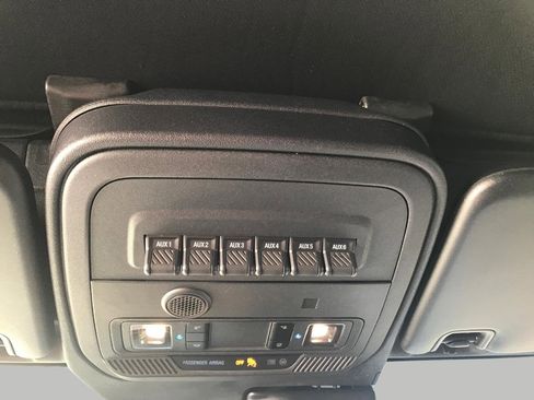 Used 2023 Ford Bronco Black Diamond AWD/4WD image 45