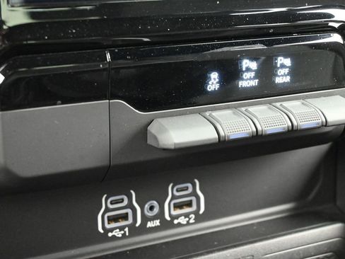 Used 2025 RAM 1500 Big Horn image 21