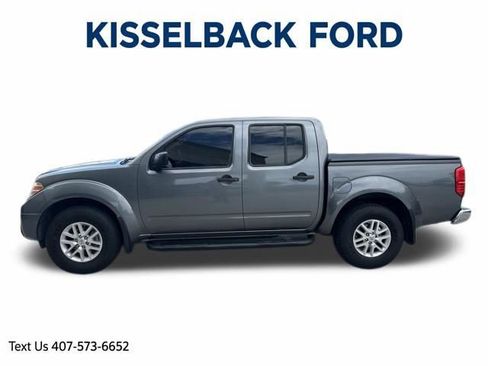 Used 2017 Nissan Frontier SV w/ SV Value Truck Package AWD/4WD image 6