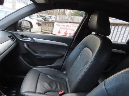 Used 2018 Audi Q3 2.0T Premium w/ Convenience Package image 20