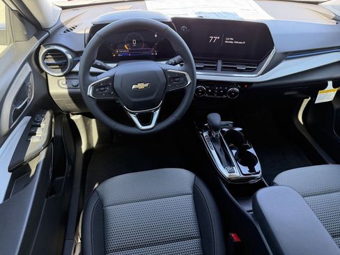 New 2026 Chevrolet Trax LT w/ Driver Confidence Package image 12