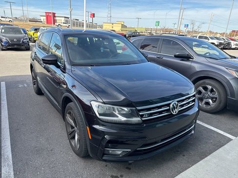 Used 2019 Volkswagen Tiguan SE image 3