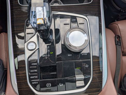 Used 2021 BMW X5 xDrive45e w/ M Sport Package image 31