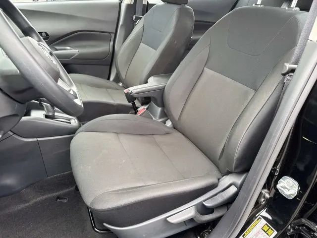 Certified 2025 Nissan Kicks Play S FWD image 29