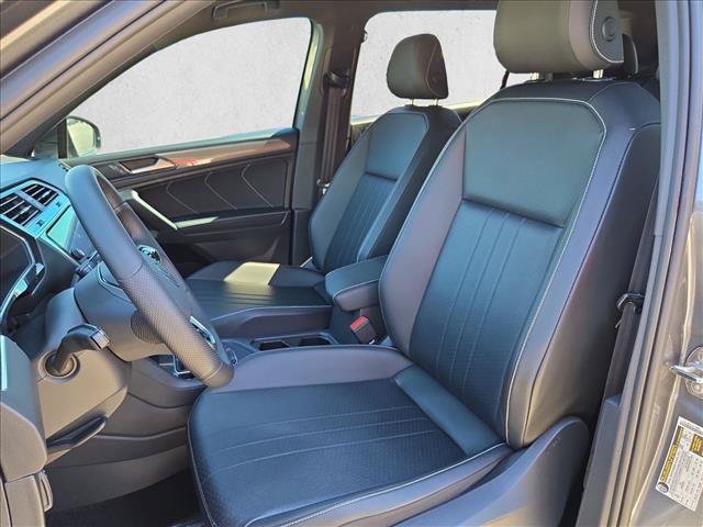 Used 2022 Volkswagen Tiguan SE R-Line FWD image 15