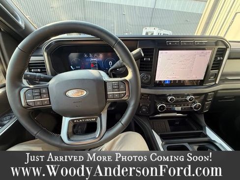 Used 2024 Ford F250 Platinum AWD/4WD image 7