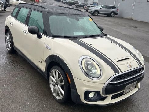 Used 2017 MINI Cooper Clubman S image 3