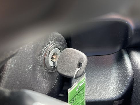 Used 2015 Toyota Camry XLE image 37