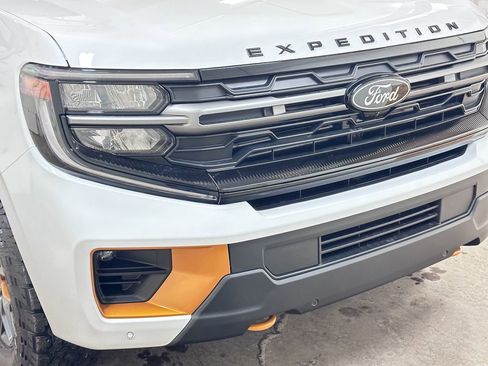 New 2026 Ford Expedition Tremor image 12