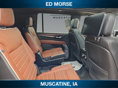 Used 2023 GMC Yukon XL Denali Ultimate w/ LPO, Floor Liner Package AWD/4WD image 17